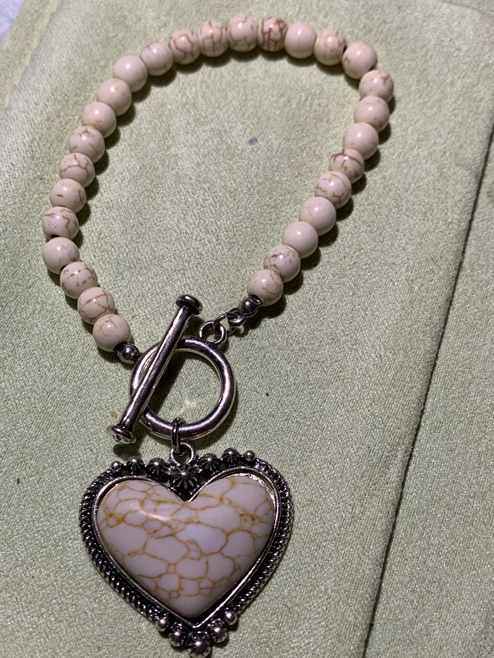 Beaded Heart Pendant Bracelet - Cream Beads with Silver Toggle
